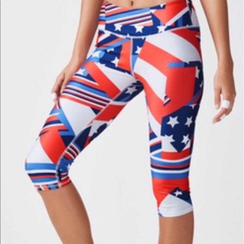 XXL Fabletics American Power Hold Crop Legging